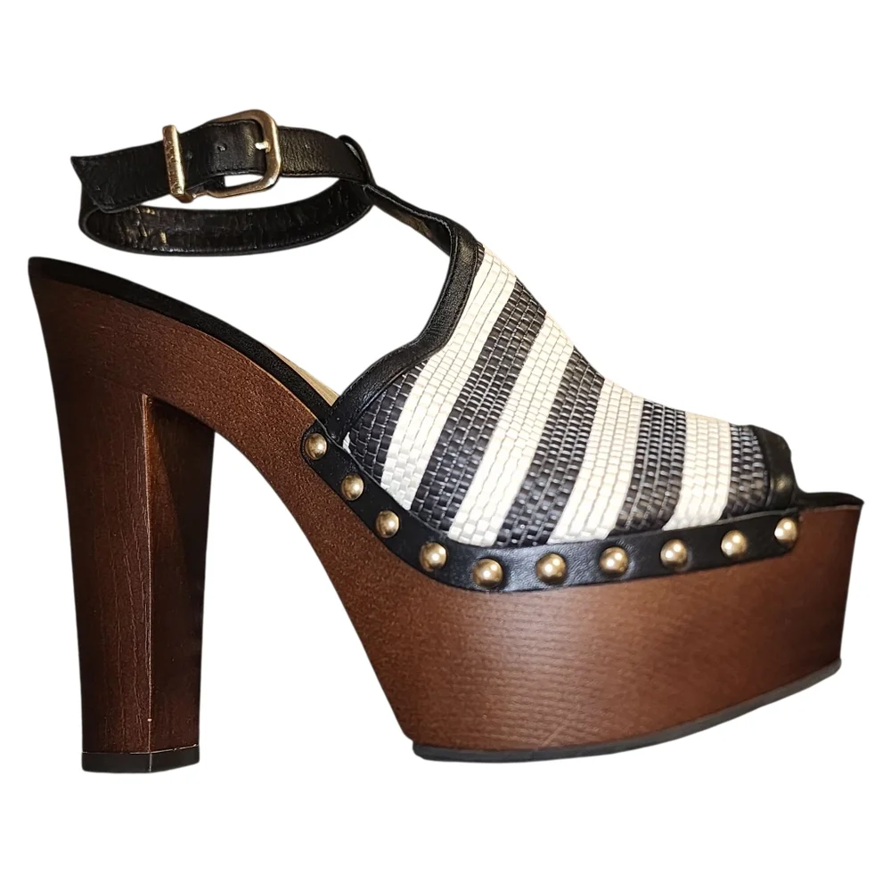 Gianni Bini Striped Platform Heels | Size 9